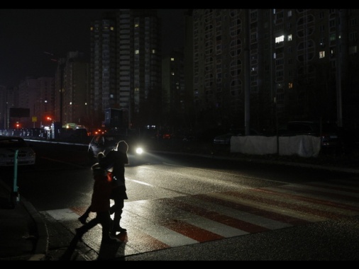 Kiev, 5 feriti in attacco con droni e missili sulla capitale