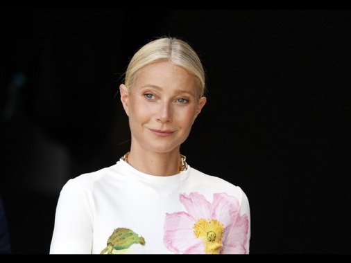 Gwyneth Paltrow è stanca della dieta, 'ora mangio pane e pasta'