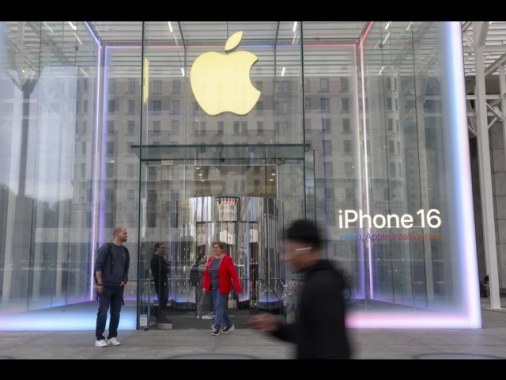 Ft, Apple vuole dall'India tutti gli iPhone per gli Usa