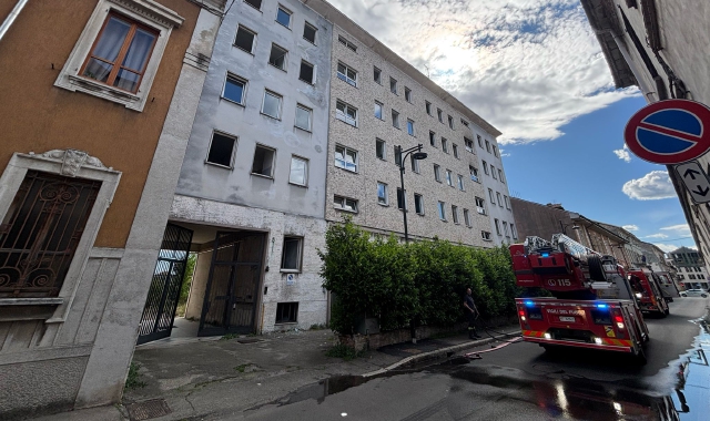 I vigili del fuoco sul luogo dell’incendio