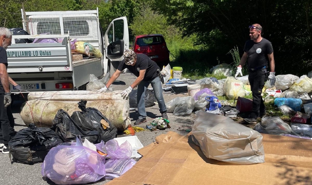 I volontari al lavoro