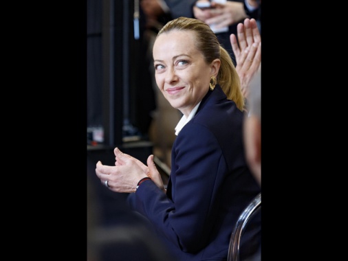 Meloni, storico incontro Trump-Zelensky nel giorno del Papa