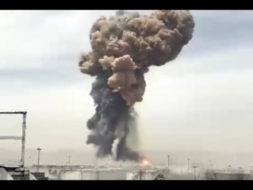 Media Iran, 'sono saliti a 14 i morti nell'esplosione al porto'