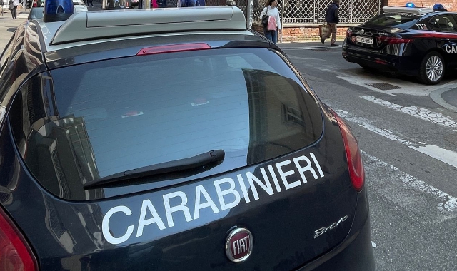 Sono intervenuti i carabinieri a fermare la violenta lite  (foto Archivio)