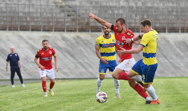 Un passaggio della partita del Città di Varese (foto Stefano Benvegnù - agenzia Blitz)