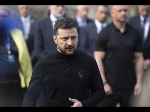 Zelensky, 'la pace ma senza regalare territori a Putin'