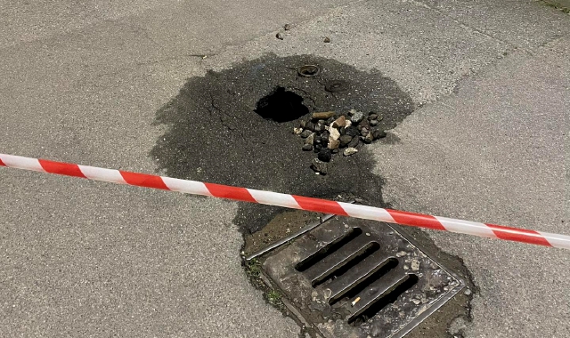 Samarate, cede l’asfalto: notte di lavori