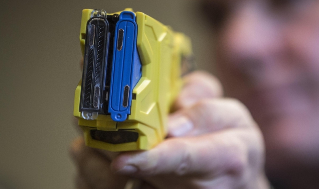 Taser alla polizia locale di Gallarate