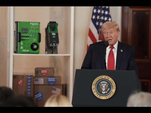 Trump, 'buone probabilità di accordo sui dazi con la Cina'