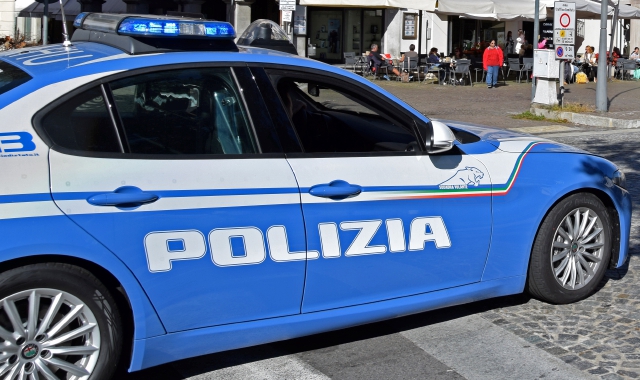 Bacia un’alunna delle Medie, convalidato l’arresto