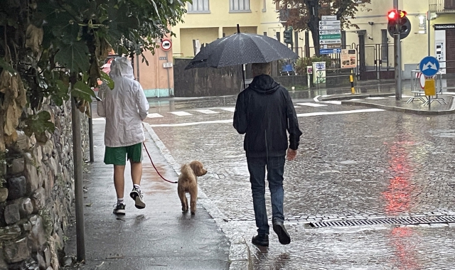 Previste piogge diffuse con rovesci e temporali per la giornata di lunedì