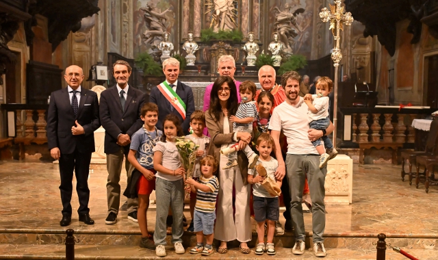 La premiazione della Mamma dell’anno 2025 (foto Angelo Puricelli/BLITZ)