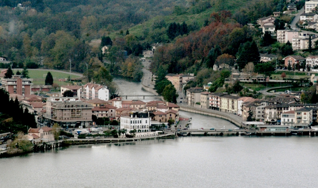 Lago inquinato, niente tuffi a Lavena Ponte Tresa