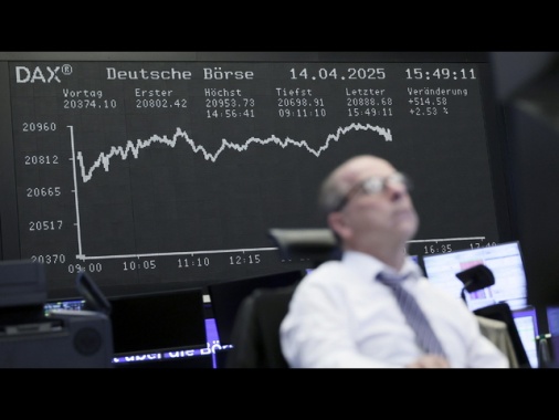 La Borsa di Francoforte scivola dopo il voto su Merz (-2%)