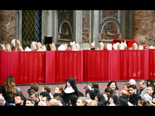 Cardinale Re, 'il mondo di oggi attende molto dalla Chiesa'
