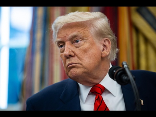 Nyt, Trump sta inviando un gruppo di migranti in Libia