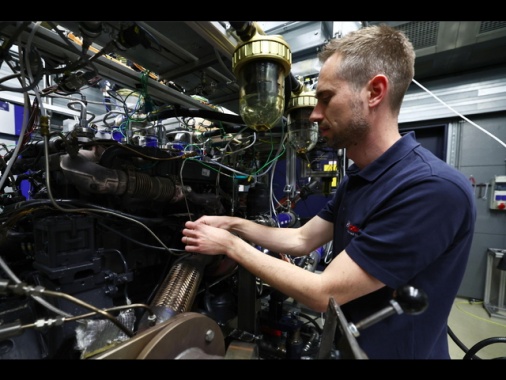 Sì dall'Eurocamera a flessibilità su multe auto per 3 anni