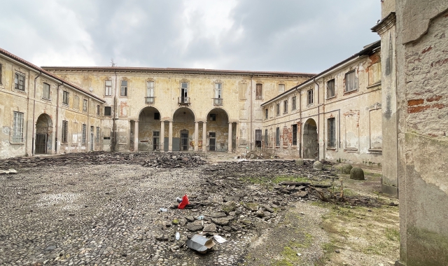 Stop agli abusivi: blitz a Palazzo Visconti