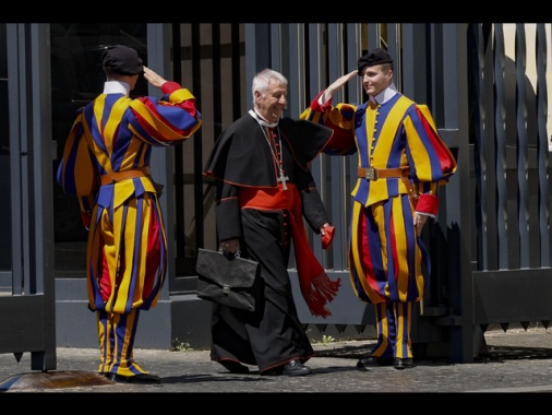 Versaldi, fumata bianca arrivata presto è Chiesa unita