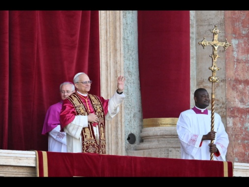 I media Usa esultano, 'Il primo papa americano'