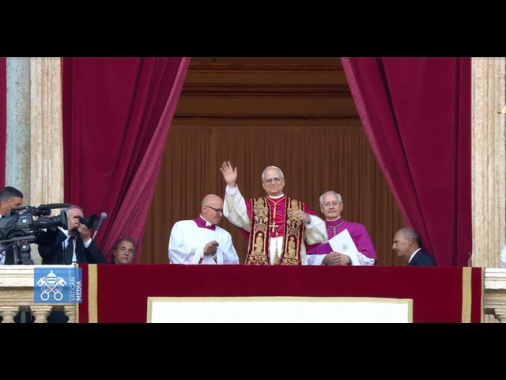 Prevost, 'la prima preghiera è per la pace nel mondo'