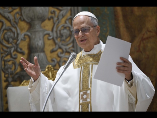 Il Papa conferma provvisoriamente tutti gli incarichi di Curia