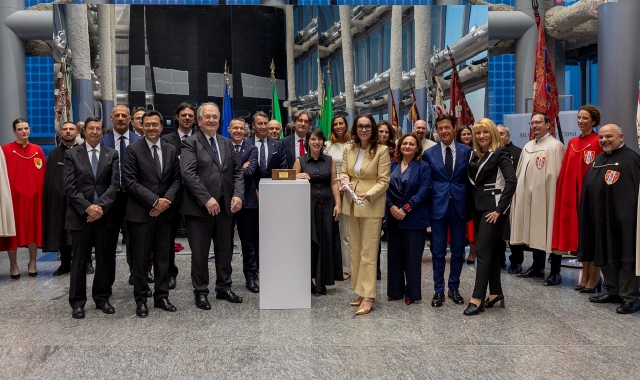 Con il Cda della Fondazione e le reggenze delle contrade alla presentazione in Regione c’erano anche il sindaco e supremo magistrato Lorenzo Radice e l’assessore al Palio Guido Bragato