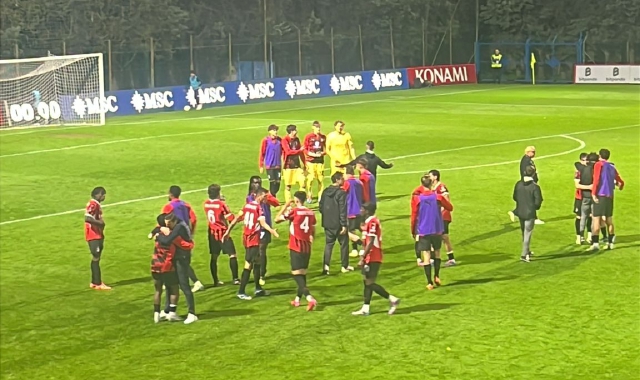 L’esultanza a fine partita della squadra di Oddo