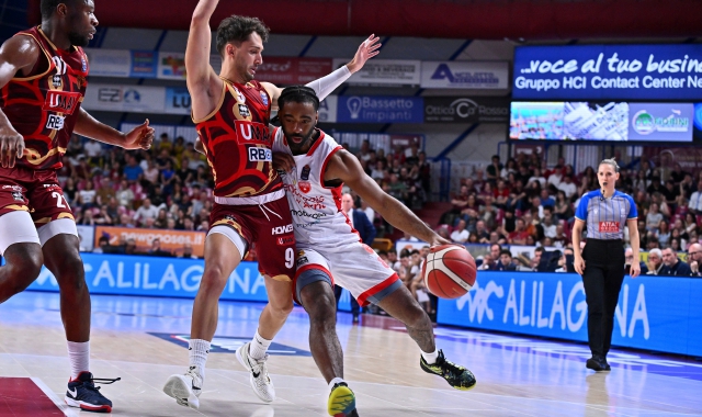 Niente da fare per l’Ojm: sconfitta a Venezia nell’ultima partita di campionato (foto Ciamillo)