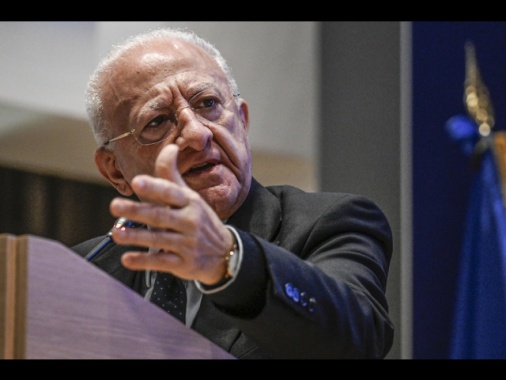 De Luca, la Campania non si vende, i ciucci non governeranno