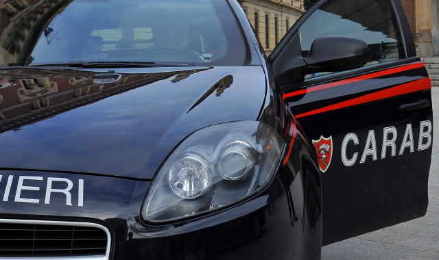 I carabinieri hanno atteso l’uomo fuori dall’abitazione dell’ex compagna (foto Archivio)
