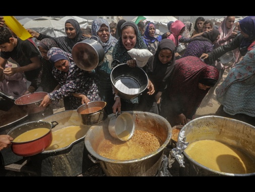 Kallas, 'inondiamo Gaza di aiuti umanitari contro Hamas'