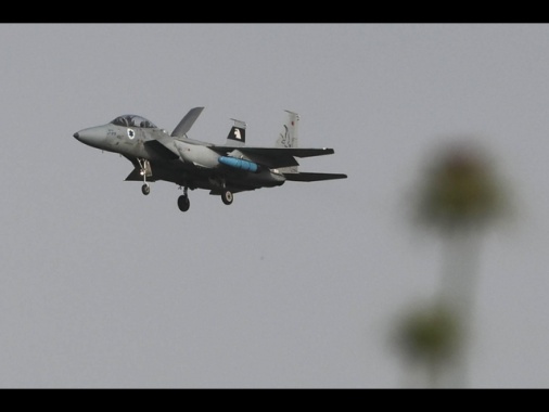 Idf ordina evacuare porti dello Yemen gestiti dagli Houthi