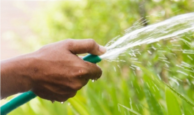 Picchia moglie e figlia: condannato a tre anni