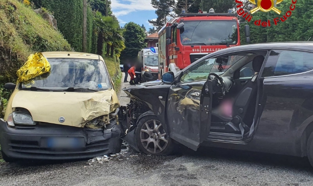 Scontro a Laveno: tre feriti