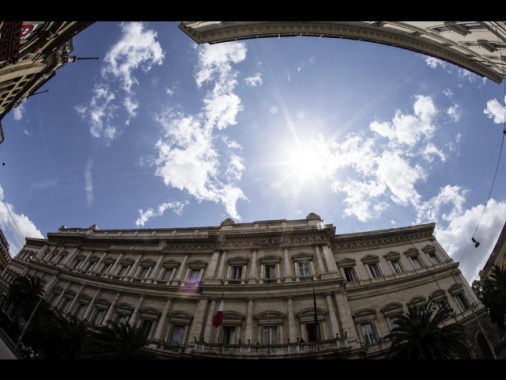 Bankitalia, debito pubblico sale a marzo a 3.034 miliardi