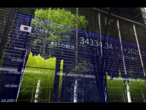 Borsa: Tokyo, apertura in lieve calo (-0,10%)