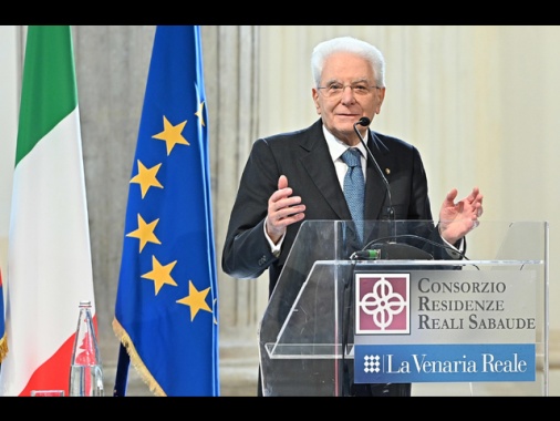 Mattarella, ancora lungo cammino contro discriminazioni sessuali