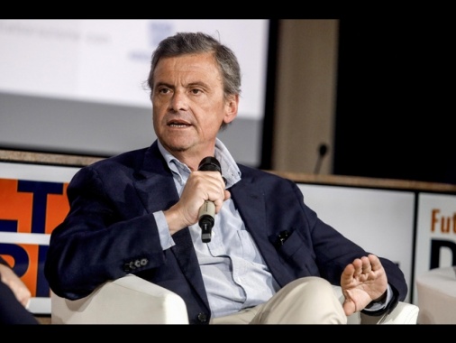 Conte, col piano di riarmo disintegriamo l'Ue. Pace, pace, pace