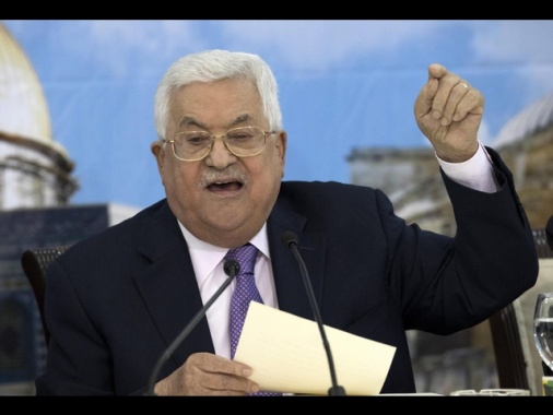 Abu Mazen, Hamas consegni le armi all'Anp, rilasci ostaggi