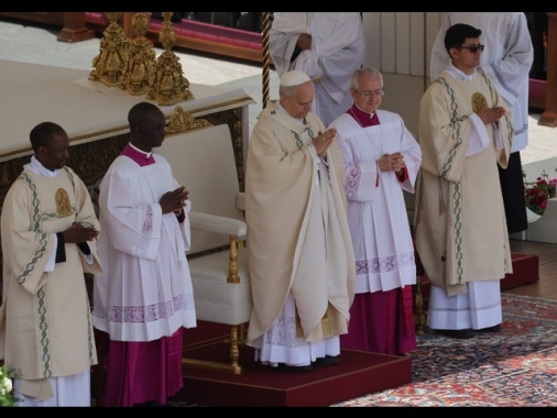 Il Papa, in Ucraina serve una pace giusta e duratura