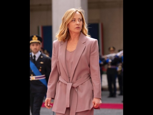 Meloni, Putin mostri volontà pace in contatti diretti coi leader