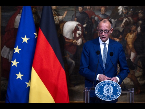 Merz, oggi nuova call coi partner dopo Trump-Putin