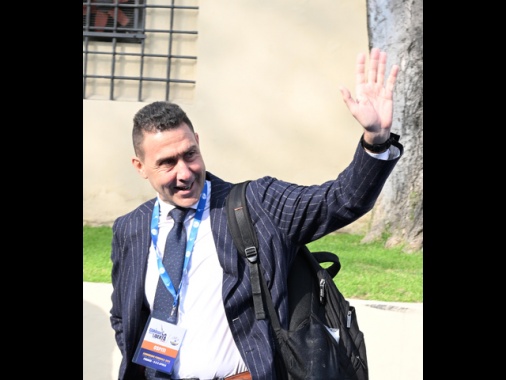 Vannacci invoca la 'decima'. Il Pd, inaccettabile