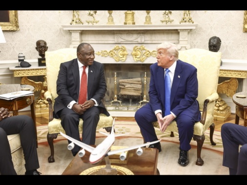 Scontro Trump-Ramaphosa su 'genocidio bianchi' in Sudafrica