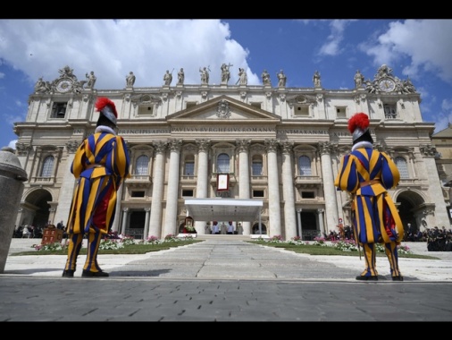 Cremlino non conferma negoziati in Vaticano a metà giugno