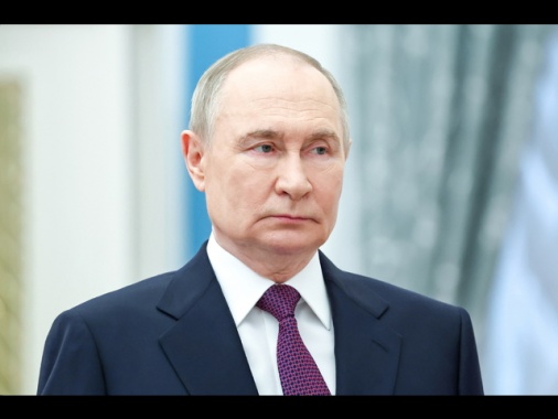 Putin, stiamo creando una zona cuscinetto a confini dell'Ucraina