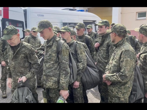 Cominciato il maxi scambio di prigionieri Russia-Ucraina