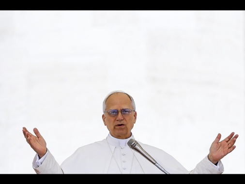 Il Papa, invoco coraggio per chi ricerca dialogo e pace