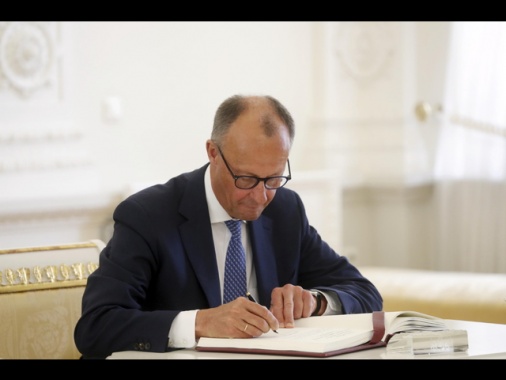 Merz, 'le armi inviate a Kiev non hanno più limiti di gittata'